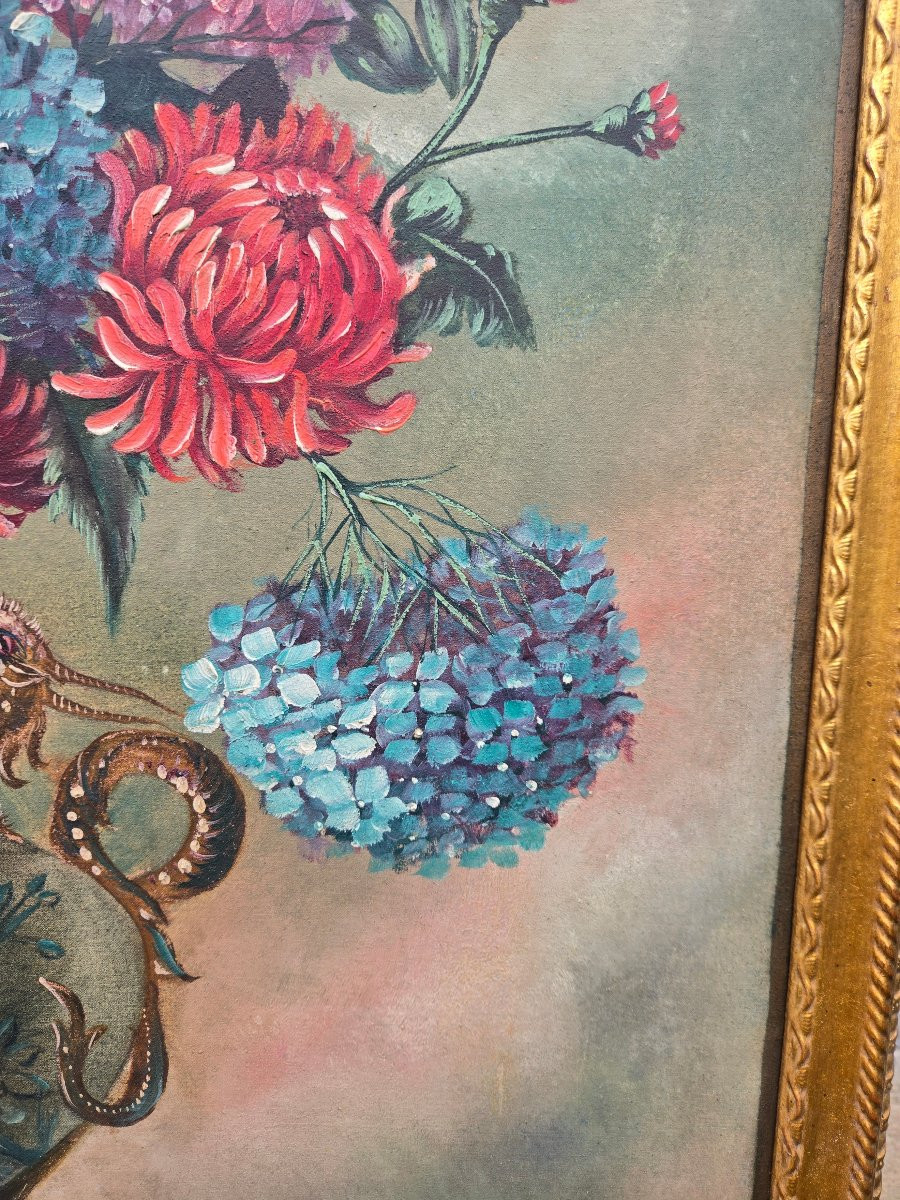 Bouquet de fleurs dans un vase aux dragons Signée et datée G. Benoist, Faremoutiers.-photo-1