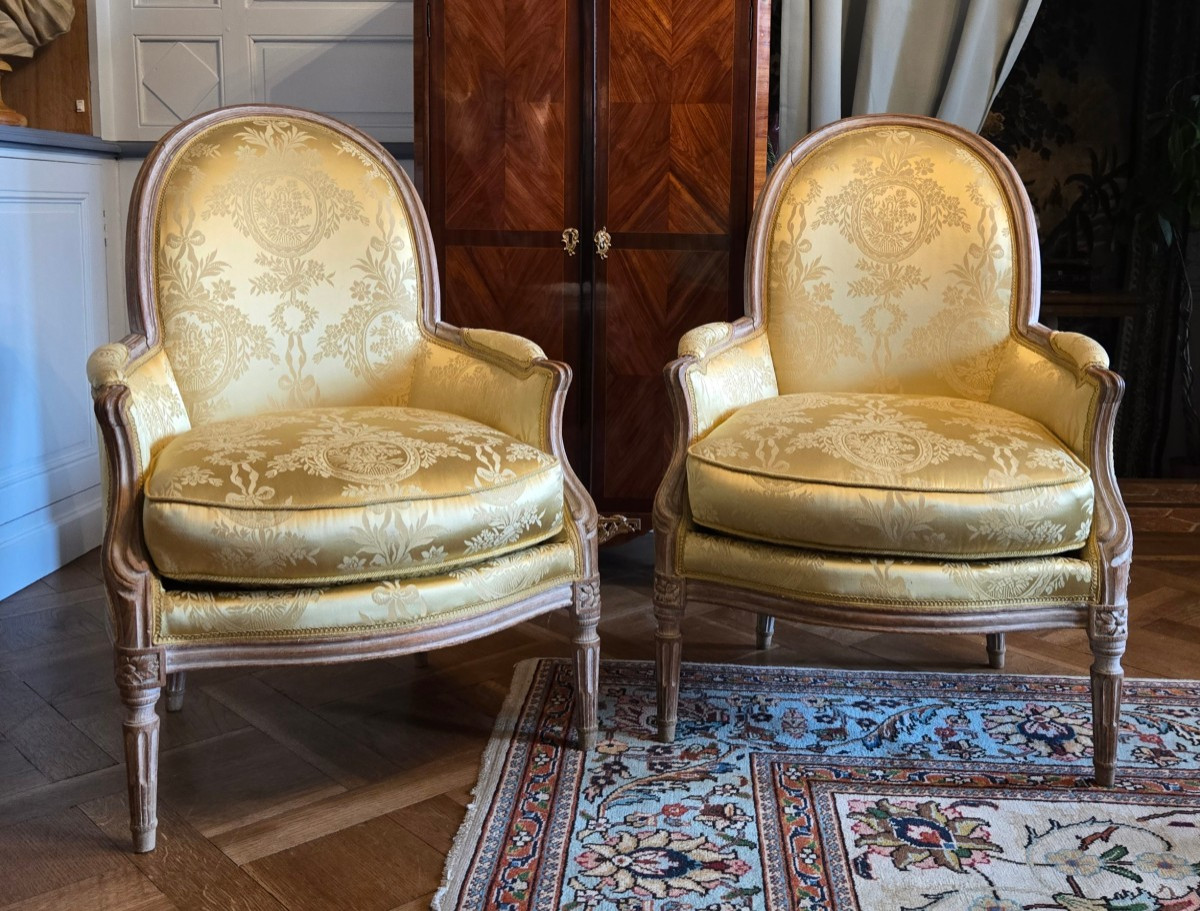 Pair Of Transition Louis XV - Louis XVI Bergères, Paris, Circa 1775.   