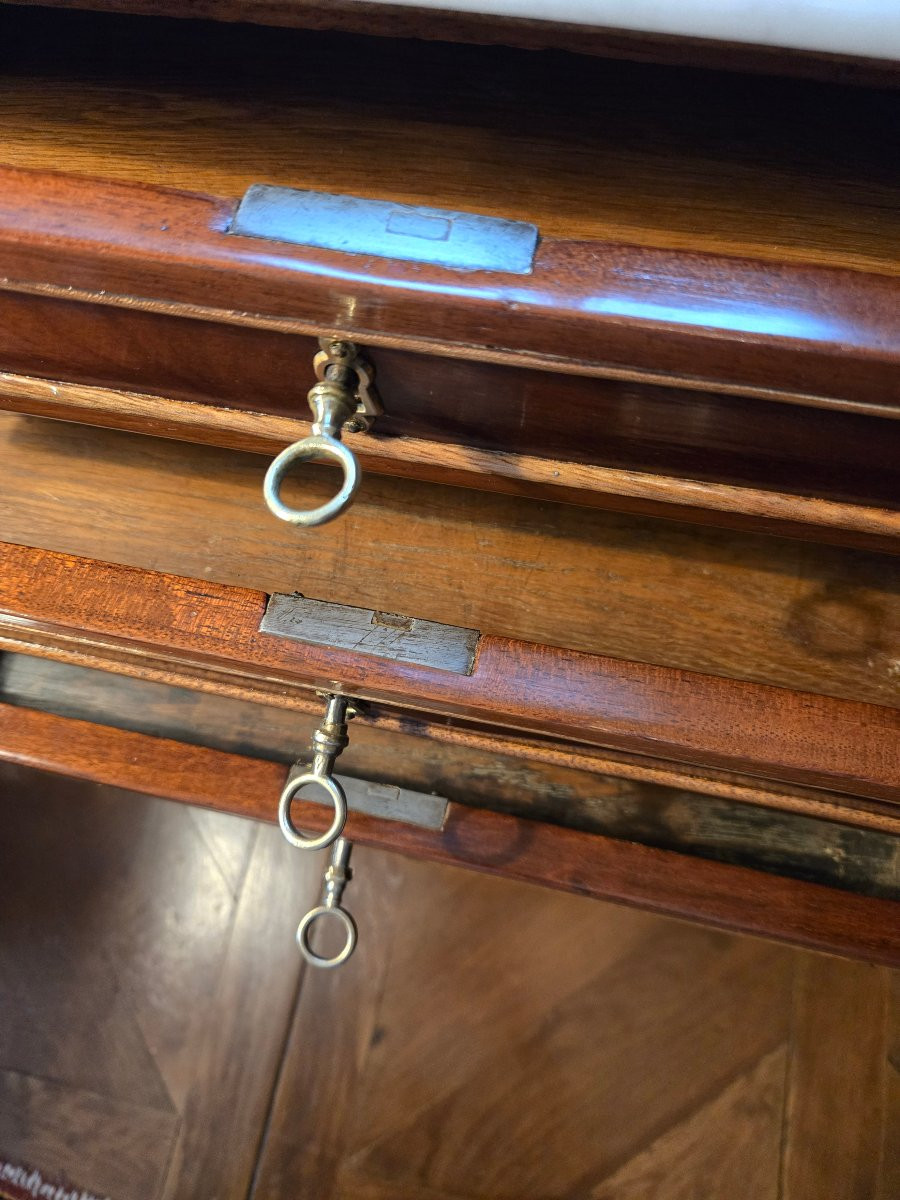 Chiffonnière d’époque Louis XVI en acajou, vers 1785–1790.  -photo-2
