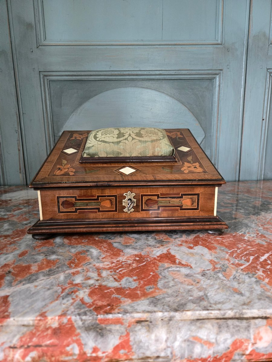 Coffret de dame à ouvrages en marqueterie, travail rhénan, louis XIV, début du XVIIIe siècle,  -photo-2