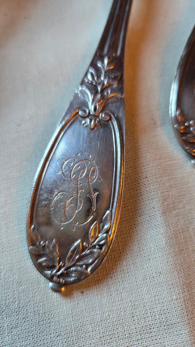 Suite de 10 couverts en argent massif, modèle Louis XVI au laurier et monogrammé, Hénin & Cie, -photo-3