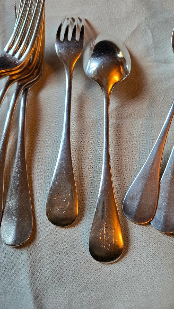 Suite de 12 couverts en argent massif, modèle uni-plat, Hénin & Cie, 973 g -photo-1