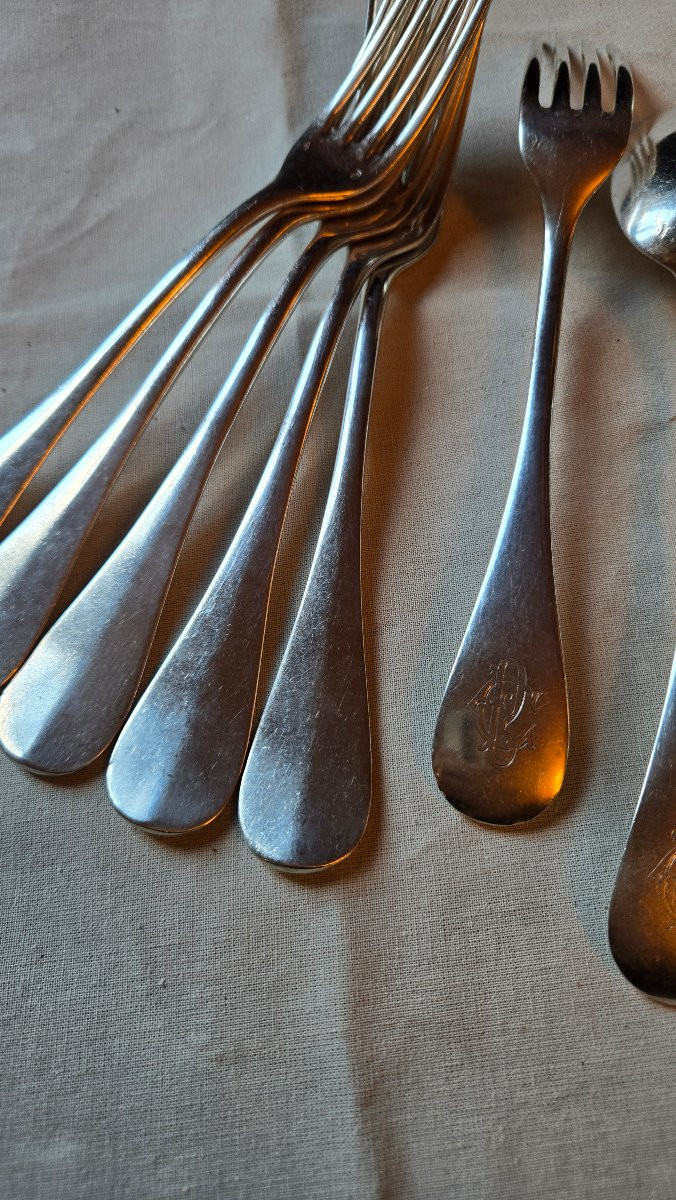 Suite de 12 couverts en argent massif, modèle uni-plat, Hénin & Cie, 973 g -photo-3