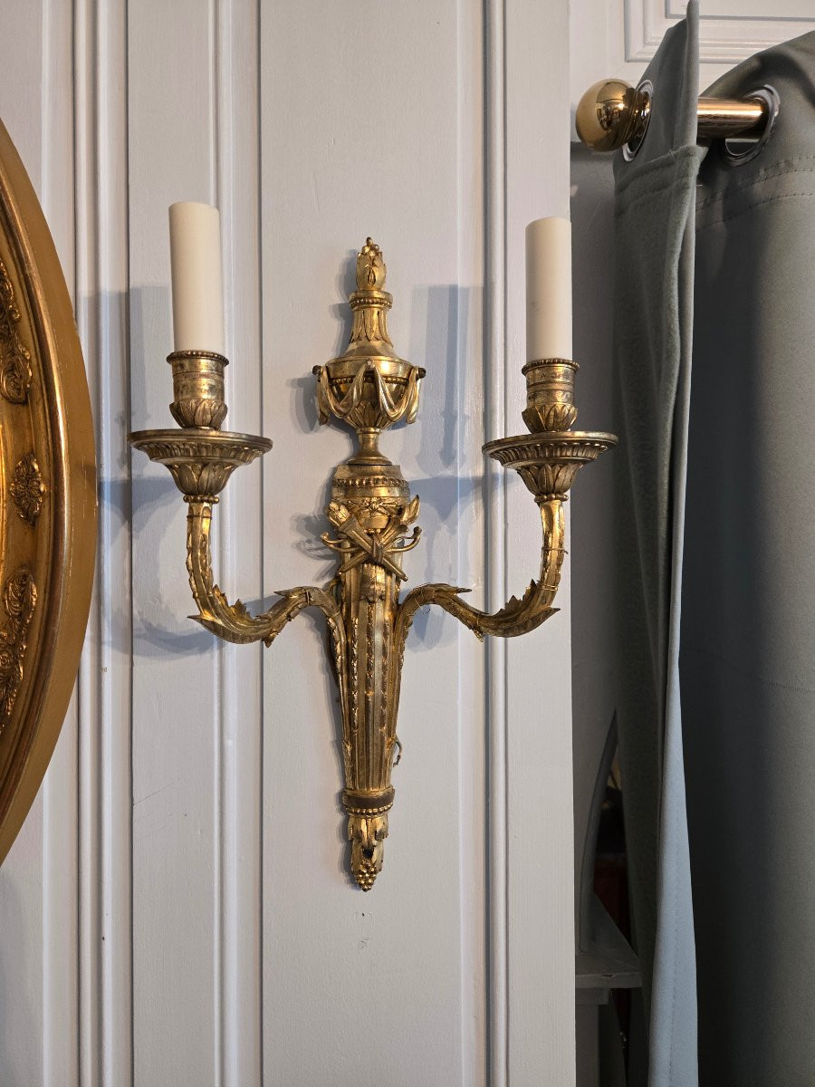 Pair Of Neoclassical Sconces With Attributes Of Love, In Gilt Bronze, Louis XVI Period.   -photo-3