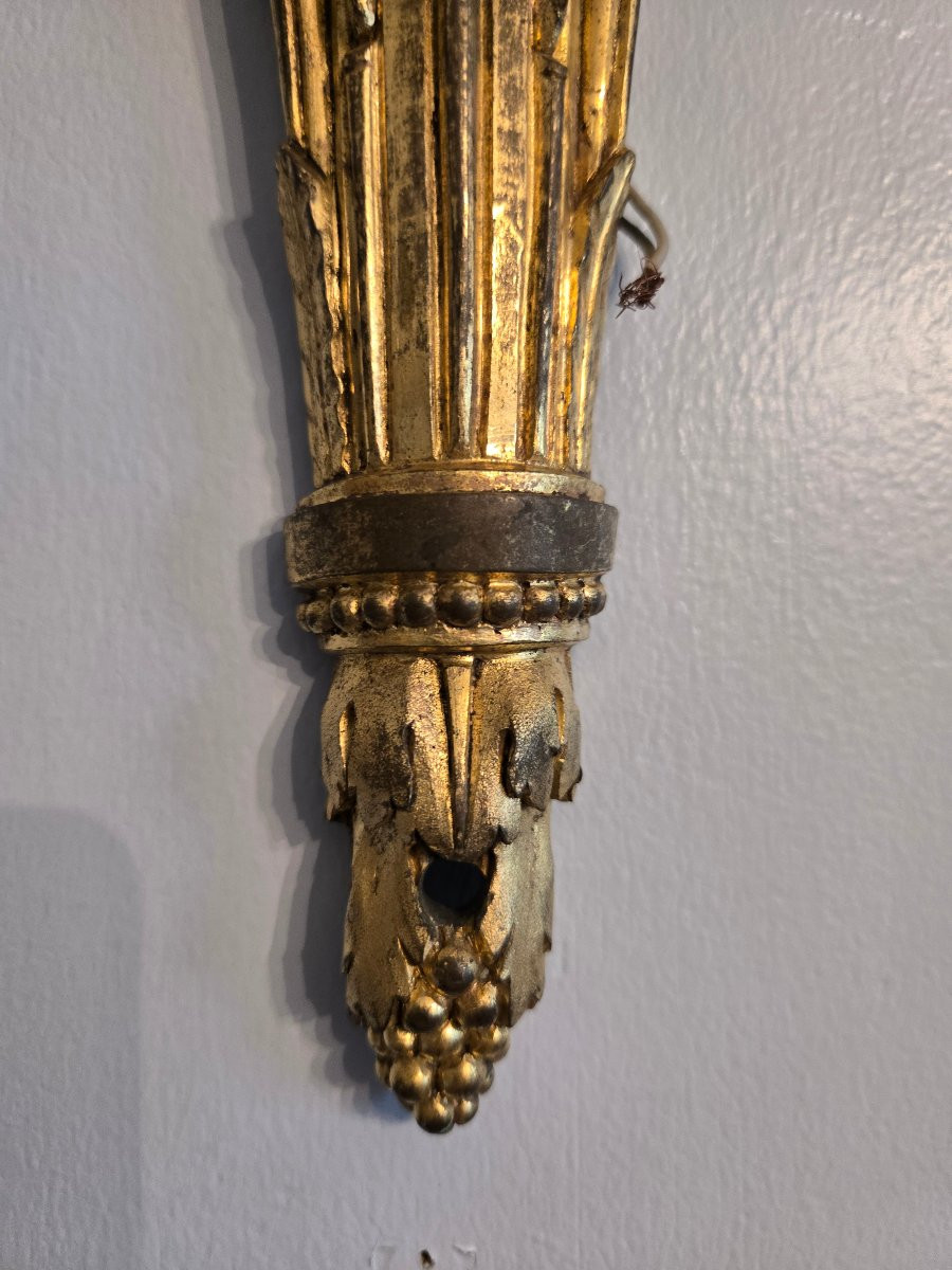 Pair Of Neoclassical Sconces With Attributes Of Love, In Gilt Bronze, Louis XVI Period.   -photo-4