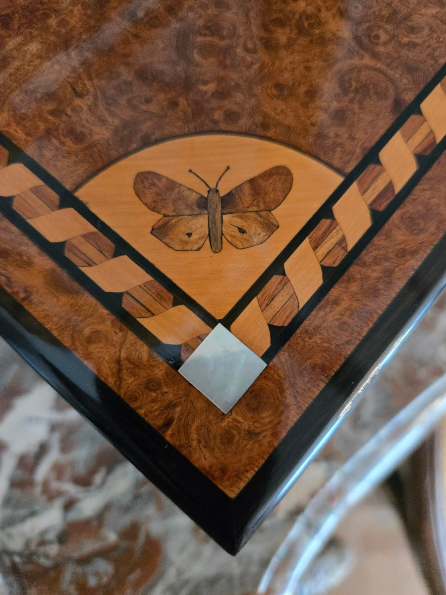 Coffret à bijoux en marqueterie, décor de papillons, vers 1900.   -photo-3