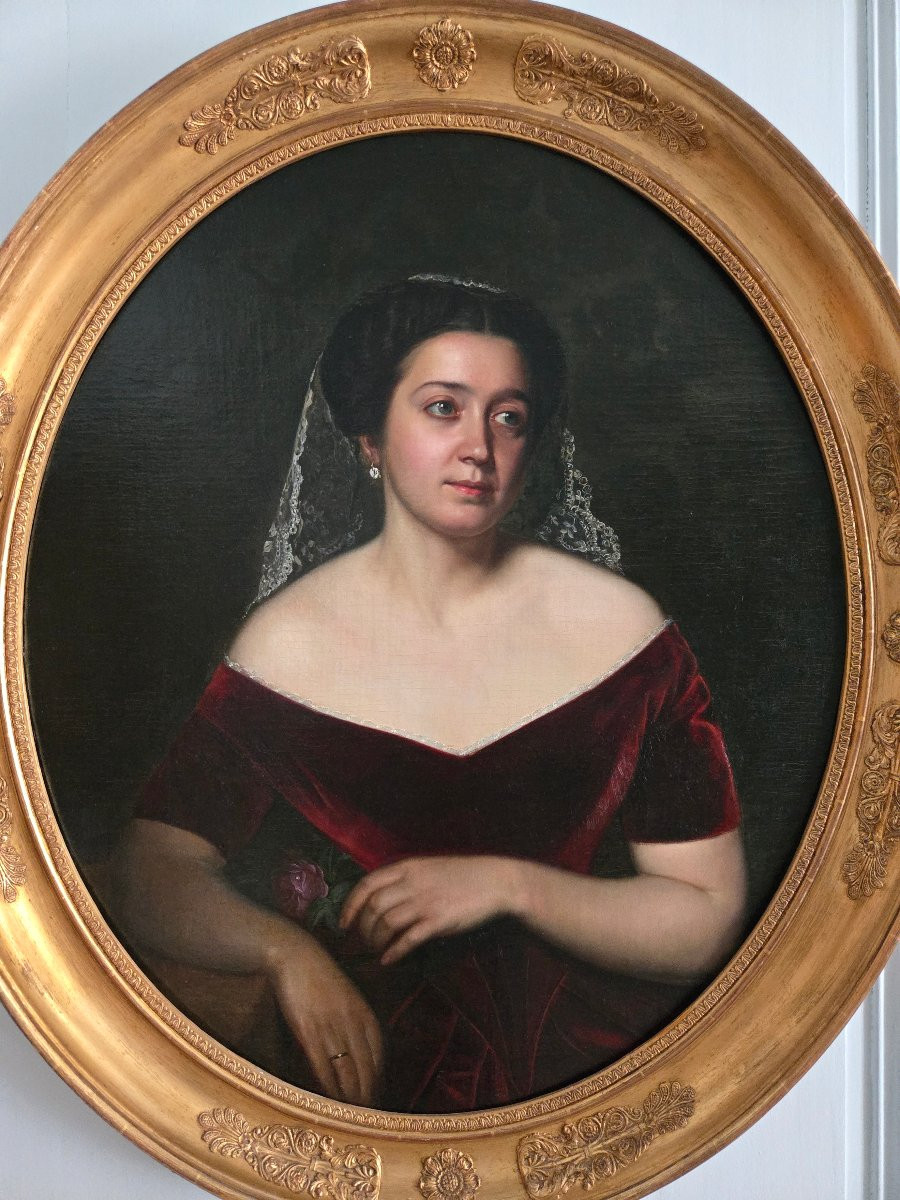 Portrait de femme en ovale, époque Napoléon III.   -photo-2