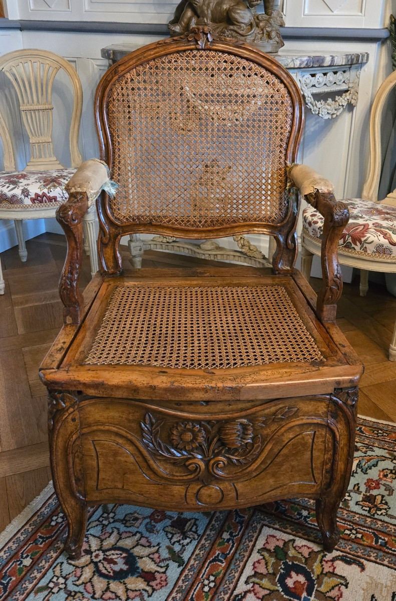 Carved Beech Armchair, Bv Crowned Mark, Bellevue Castle, Louis XV Period.