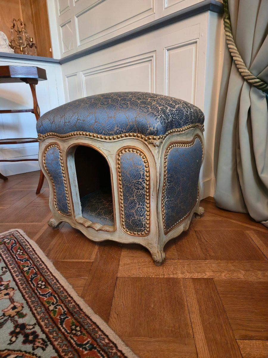 Niche pour animal de compagnie de style Louis XV, XXe siècle.  -photo-5
