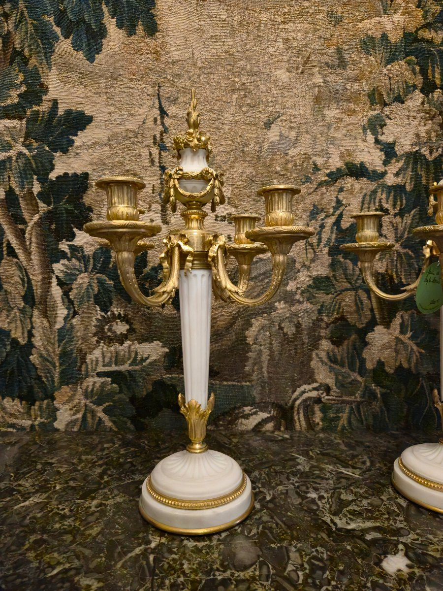 Paire de candélabres néoclassiques en bronze et marbre, style Louis XVI, époque Napoléon III.  -photo-2