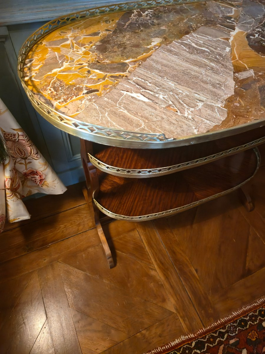 Desserte à trois plateaux de style Louis XVI.   -photo-3