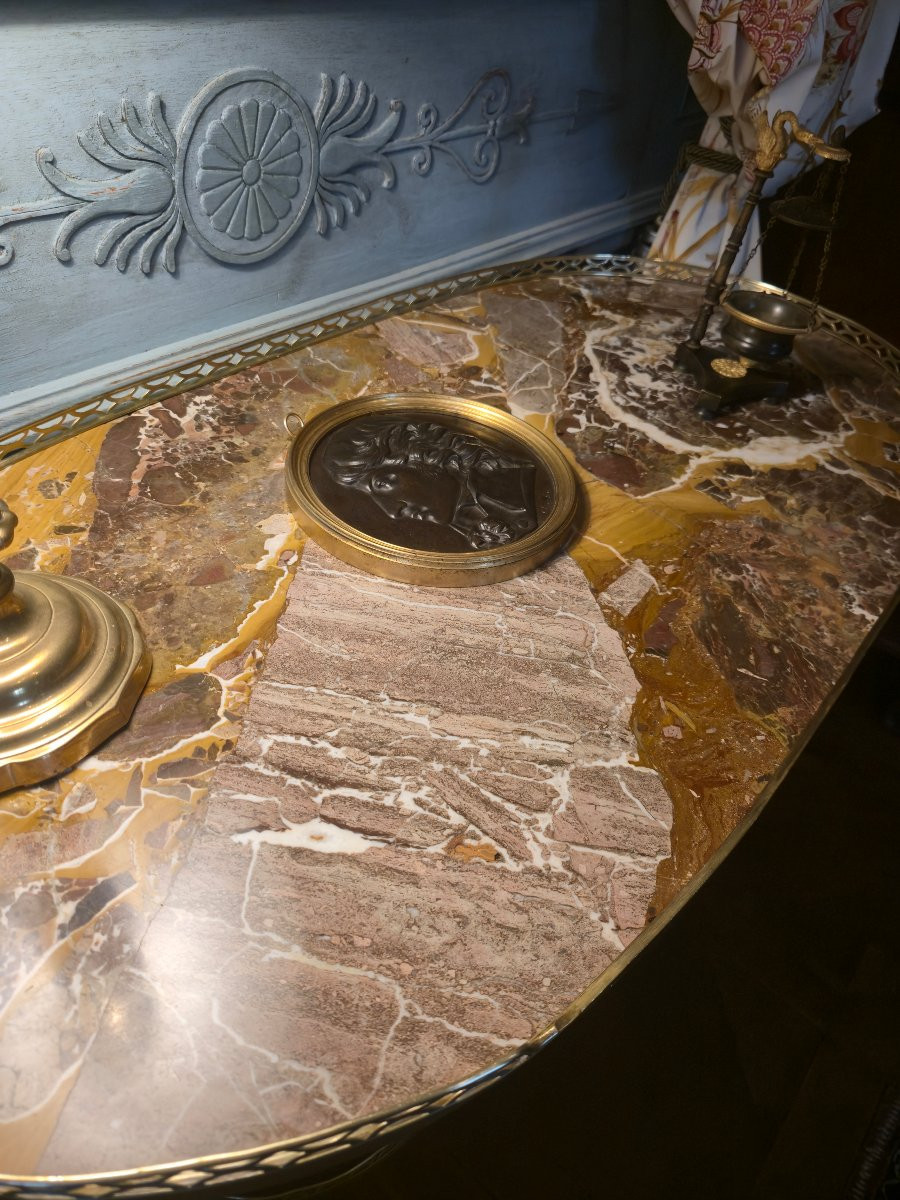 Desserte à trois plateaux de style Louis XVI.   -photo-5