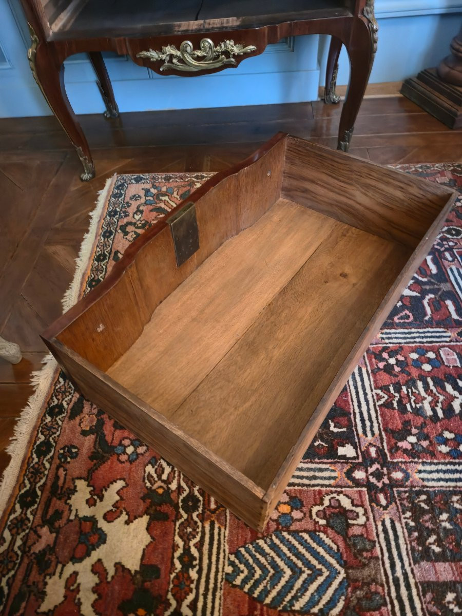Commode d’entre-deux à la grecque d’époque Louis XV estampillée Montigny. -photo-6