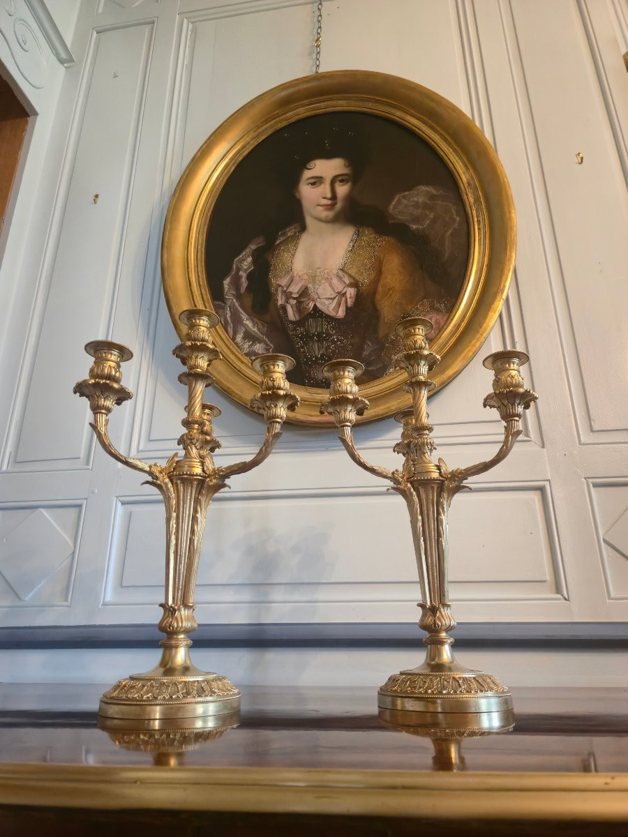 Paire de candélabres en bronze doré de style Louis XVI, travail néoclassique français vers 1900-photo-3