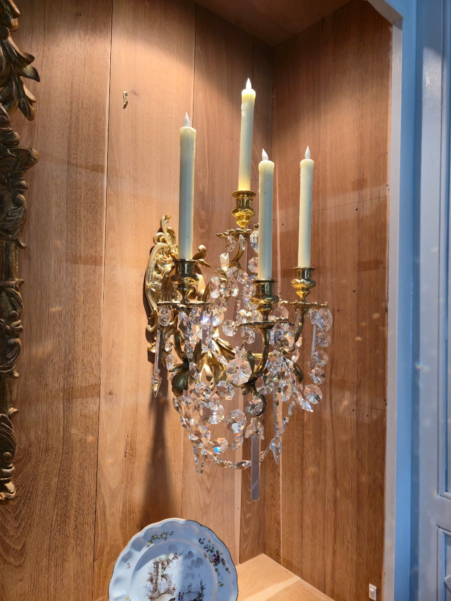 Paire d'appliques d'époque Napoléon III en bronze doré et pampilles de cristal.    -photo-3