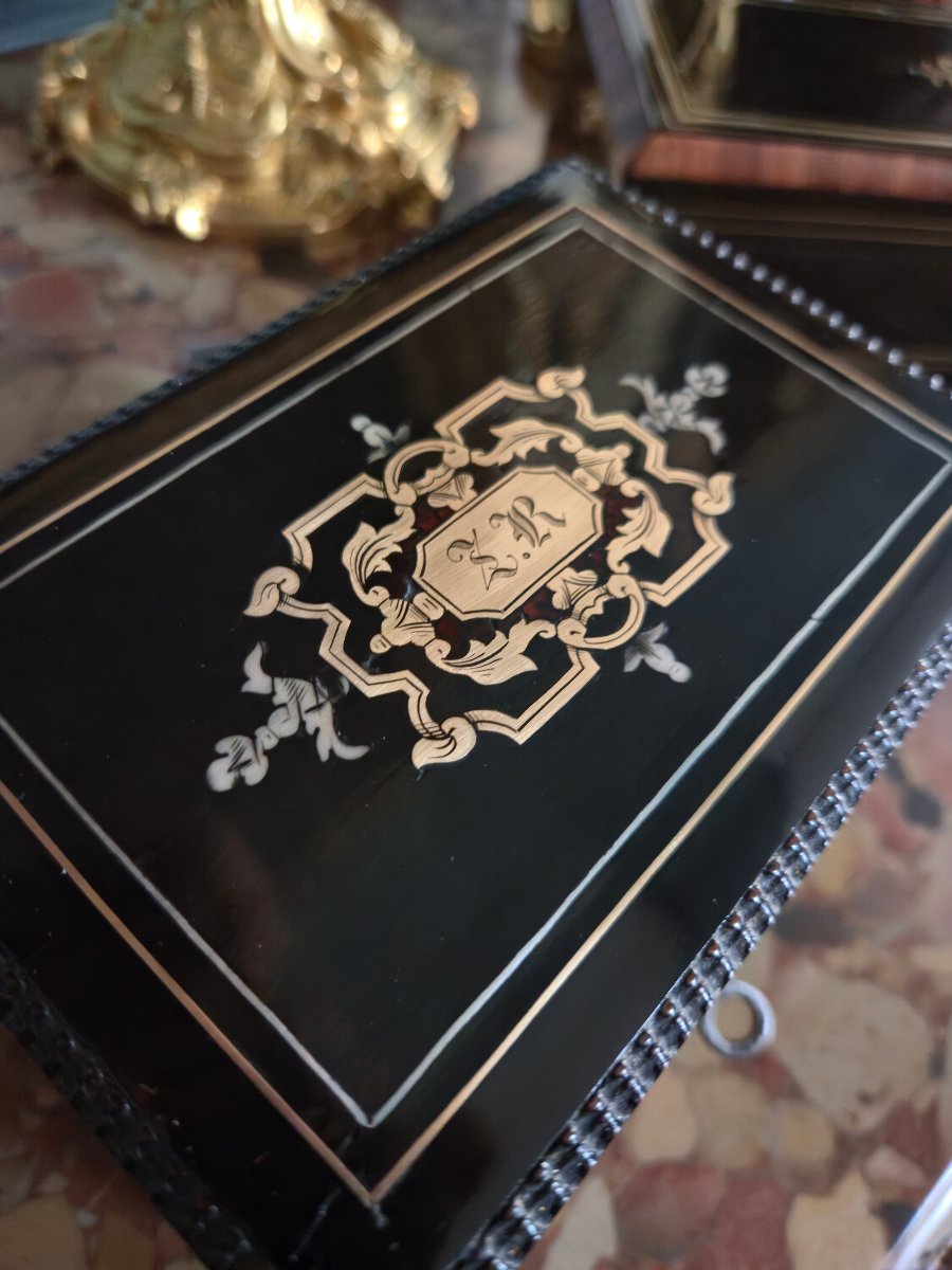 Napoleon III Period Box In Blackened Wood With Porcelain Bottles.  -photo-5