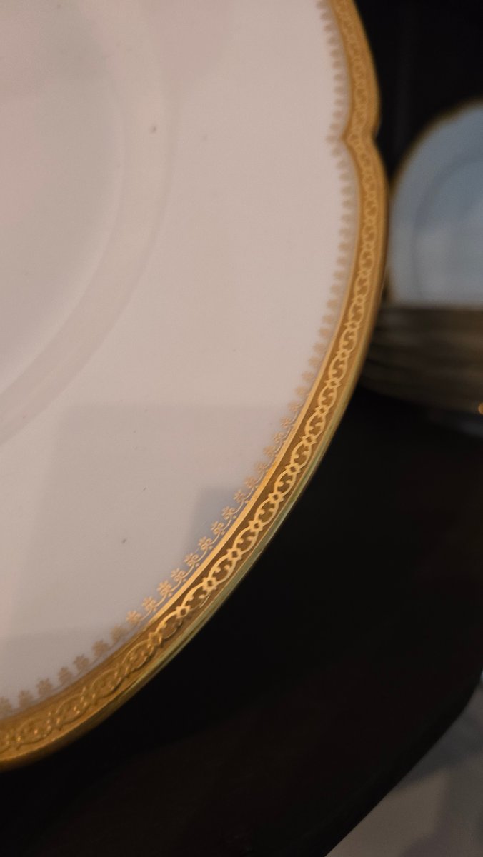Service de table en porcelaine de Limoges Théodore Haviland, décor or et monogramme-photo-3