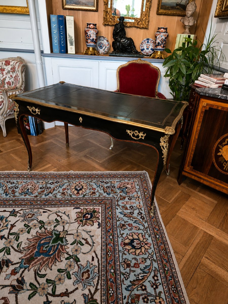Bureau plat double face de style Louis XV en laque noire et rouge, fin du XIXe siècle.  -photo-2