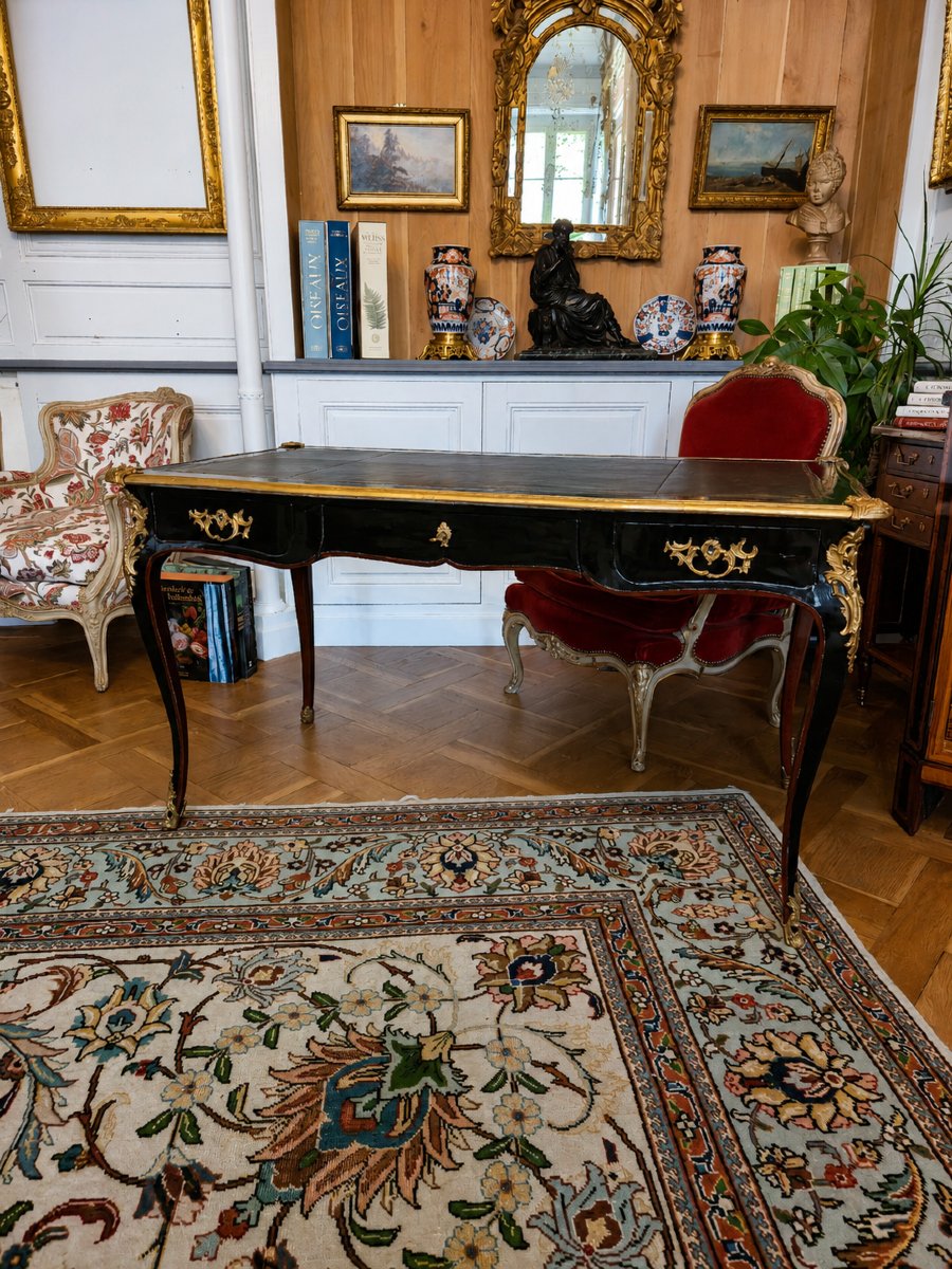 Bureau plat double face de style Louis XV en laque noire et rouge, fin du XIXe siècle.  -photo-3
