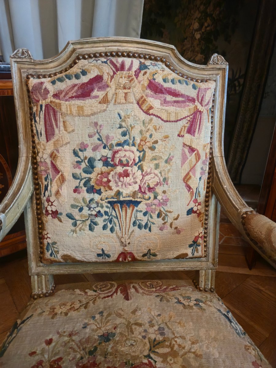 Paire de fauteuils à la reine d'époque Louis XVI, garnis de leur tapisserie de Beauvais.   -photo-3