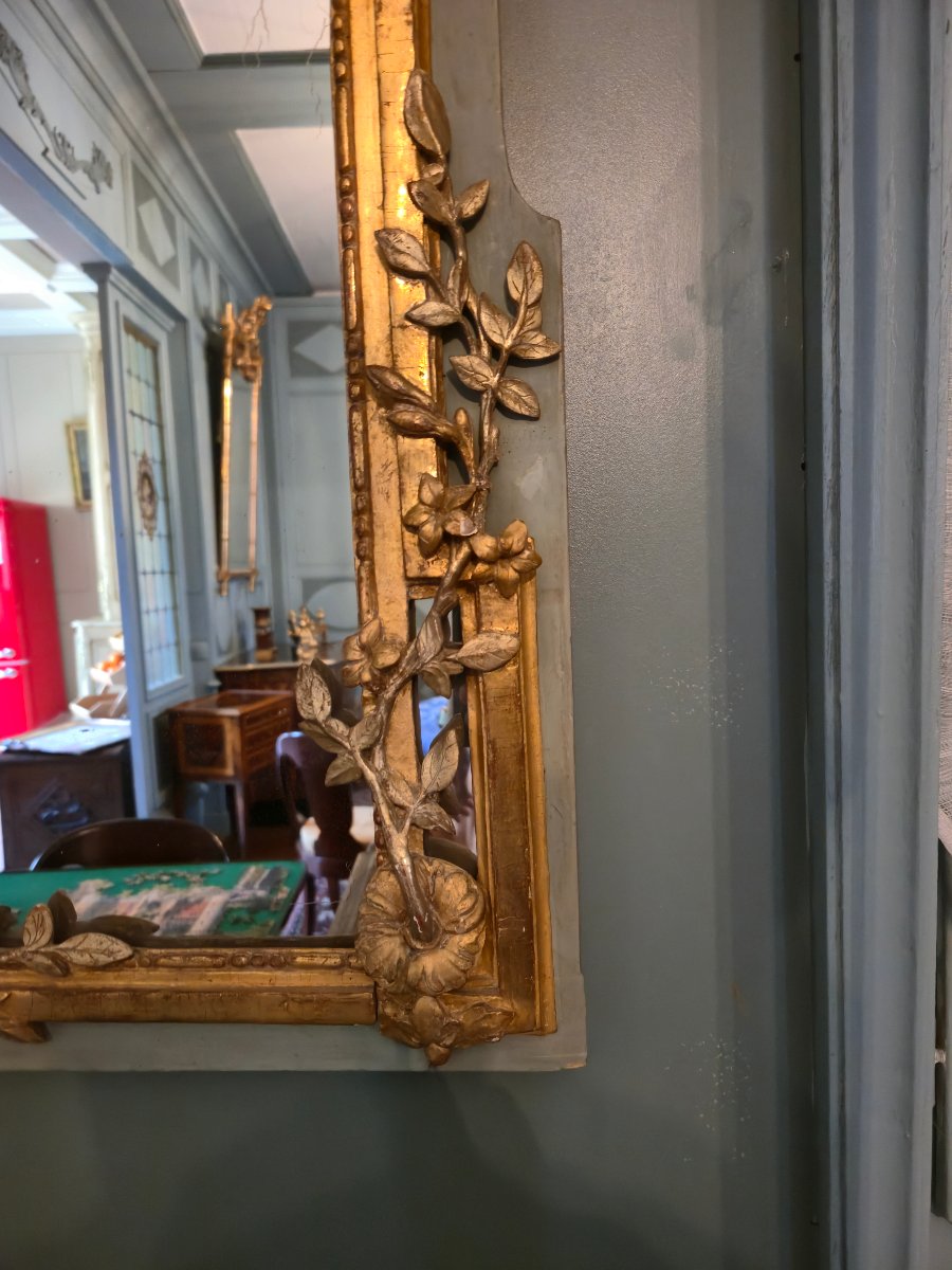 Miroir à parcloses d'époque Louis XVI en bois sculpté, doré, argenté et peint.  -photo-2