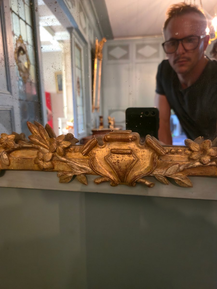 Miroir à parcloses d'époque Louis XVI en bois sculpté, doré, argenté et peint.  -photo-3