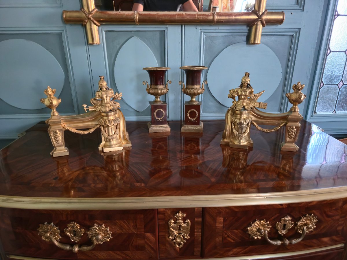 Paire de vases Médicis en acajou massif et bronze doré, XIXe siècle.  -photo-6