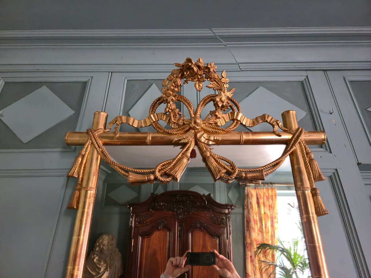 Miroir d'époque Napoléon III à l'imitation du bambou et à décor de draperies à houppes.  -photo-3