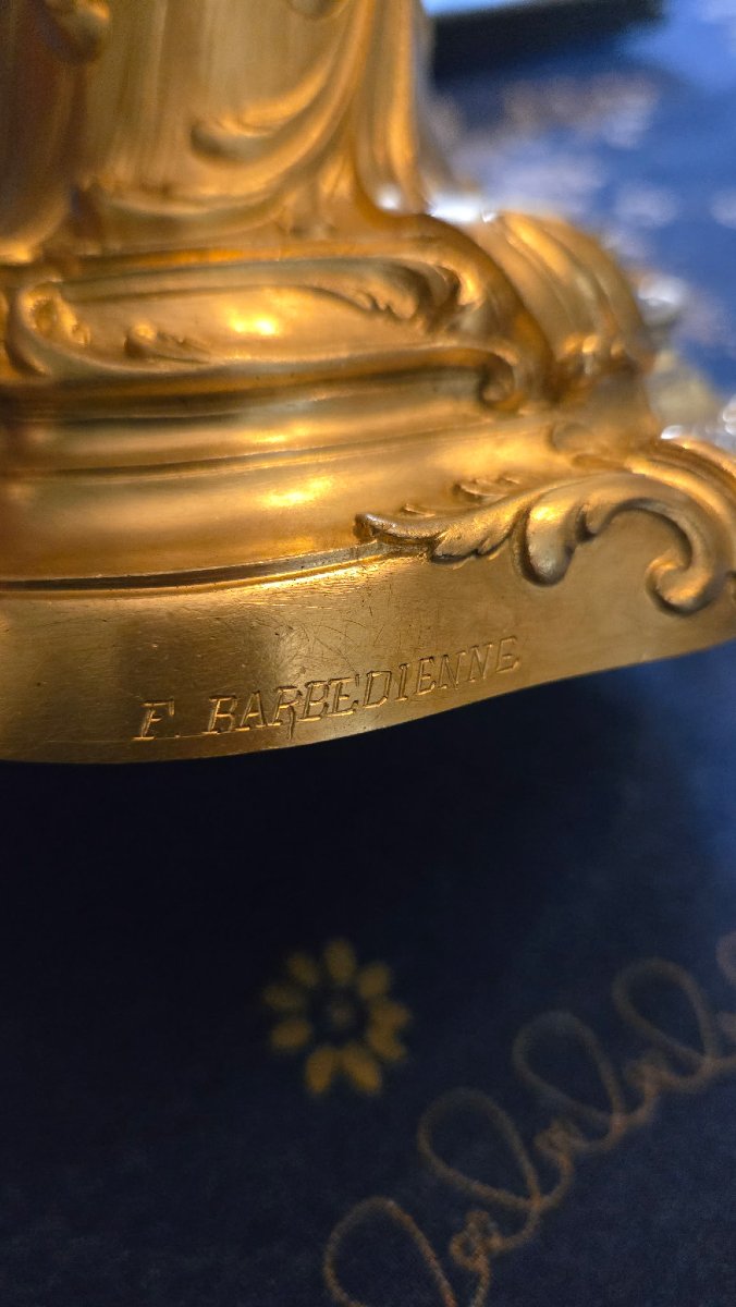 Paire de candélabres en bronze doré de style Louis XV, signés F. Barbedienne, XIXe siècle.   -photo-7