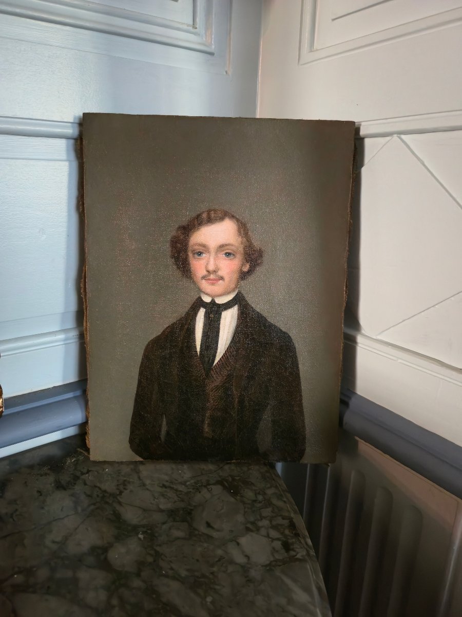 Portrait d'un jeune homme, époque Louis-Philippe, vers 1840-1850.  -photo-4