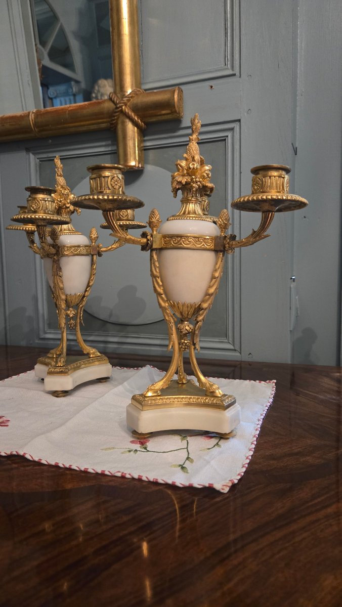 Paire de candélabres en forme d'athéniennes de style Louis XVI, seconde moitié du XIXe siècle. -photo-2