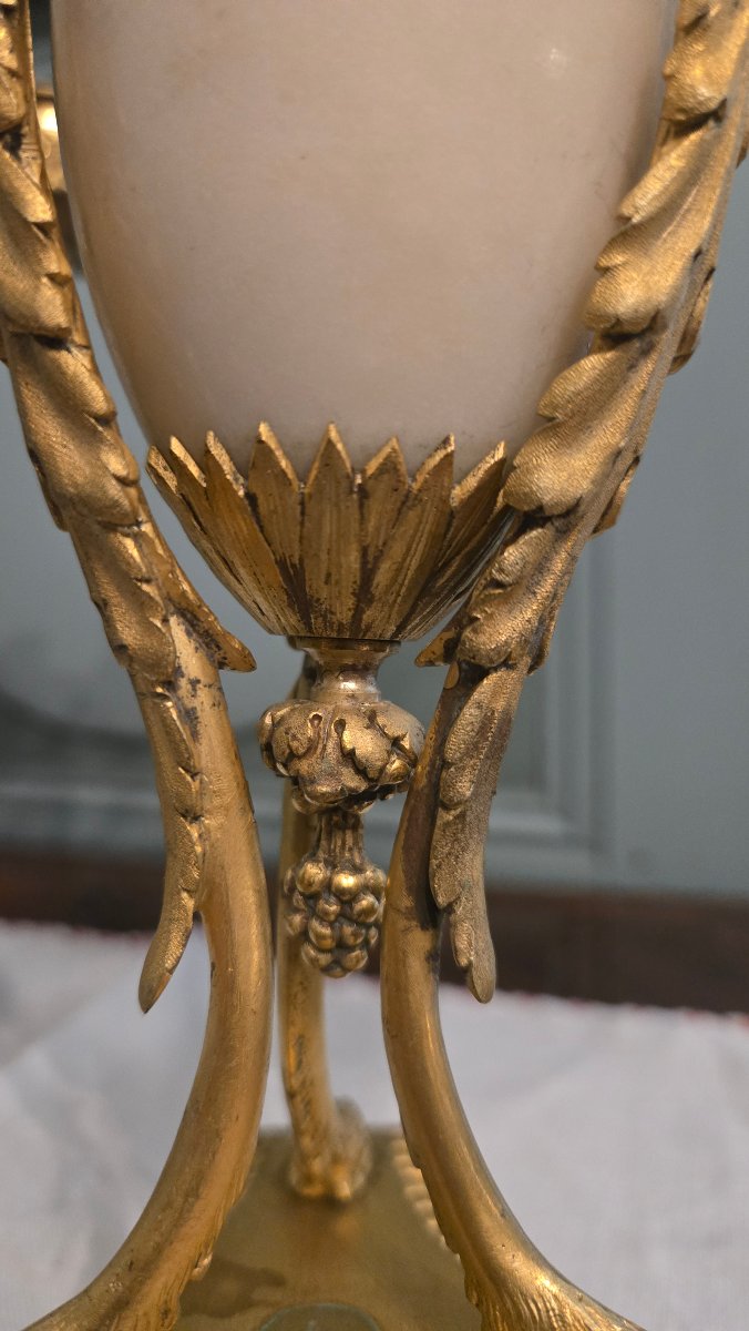 Paire de candélabres en forme d'athéniennes de style Louis XVI, seconde moitié du XIXe siècle. -photo-2