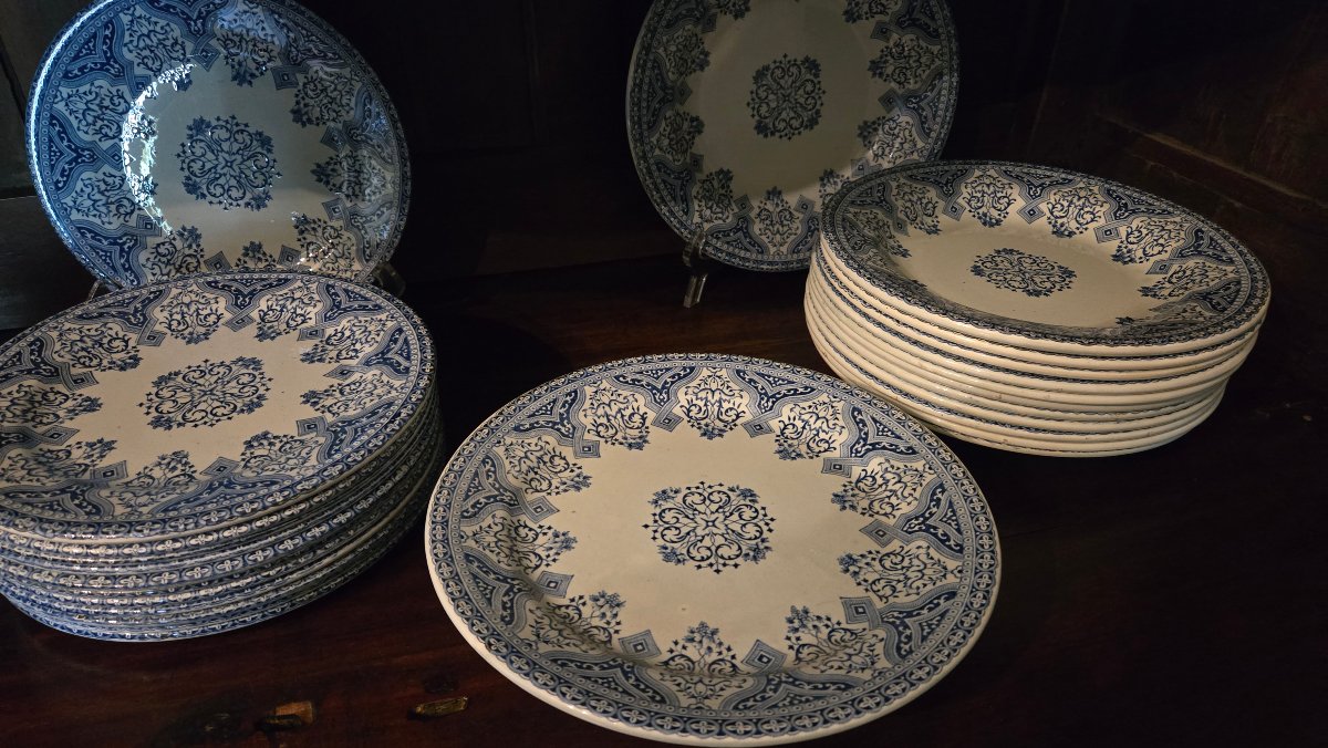 Service de table en faïence de Gien, modèle « Rouen »-photo-3