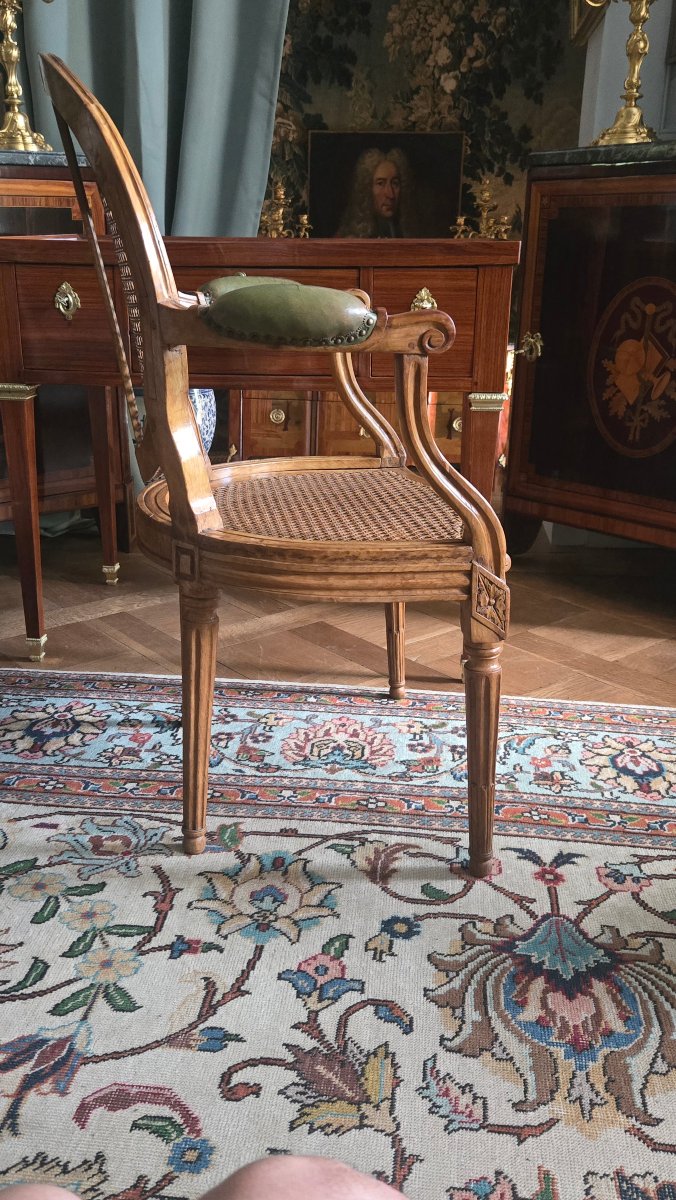 Fauteuil à fond de canne estampillé Nicolas Toussaint Porrot, époque Louis XVI.  -photo-3