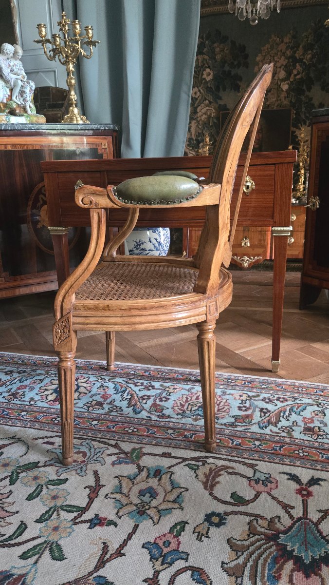 Fauteuil à fond de canne estampillé Nicolas Toussaint Porrot, époque Louis XVI.  -photo-3