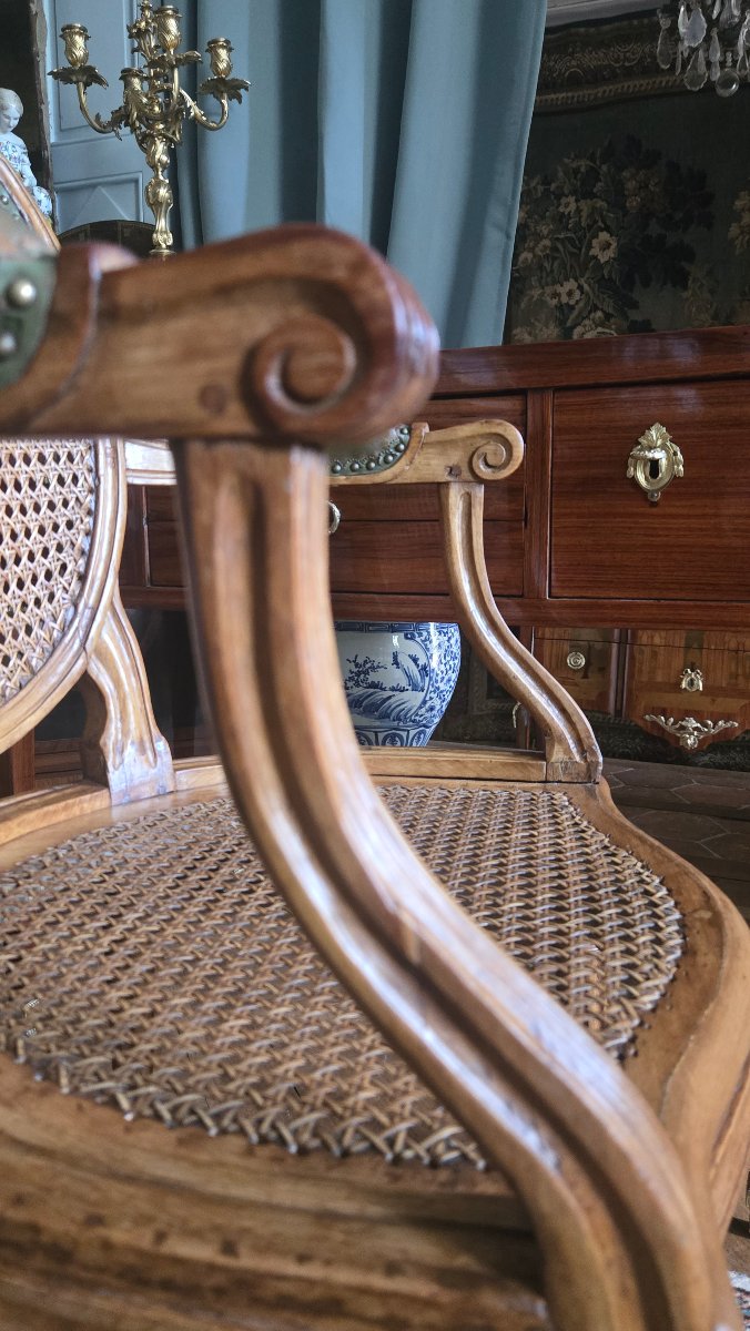 Fauteuil à fond de canne estampillé Nicolas Toussaint Porrot, époque Louis XVI.  -photo-1