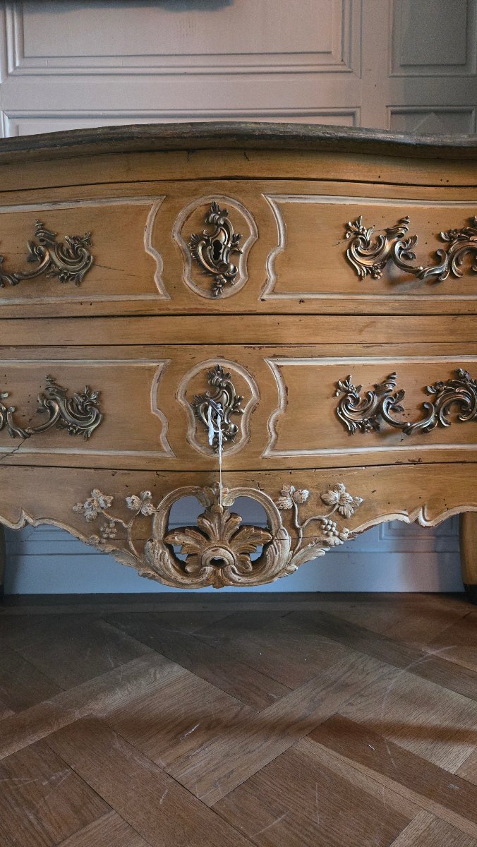 A Painted Provençal Chest Of Drawers From The Louis XV Period.  -photo-3