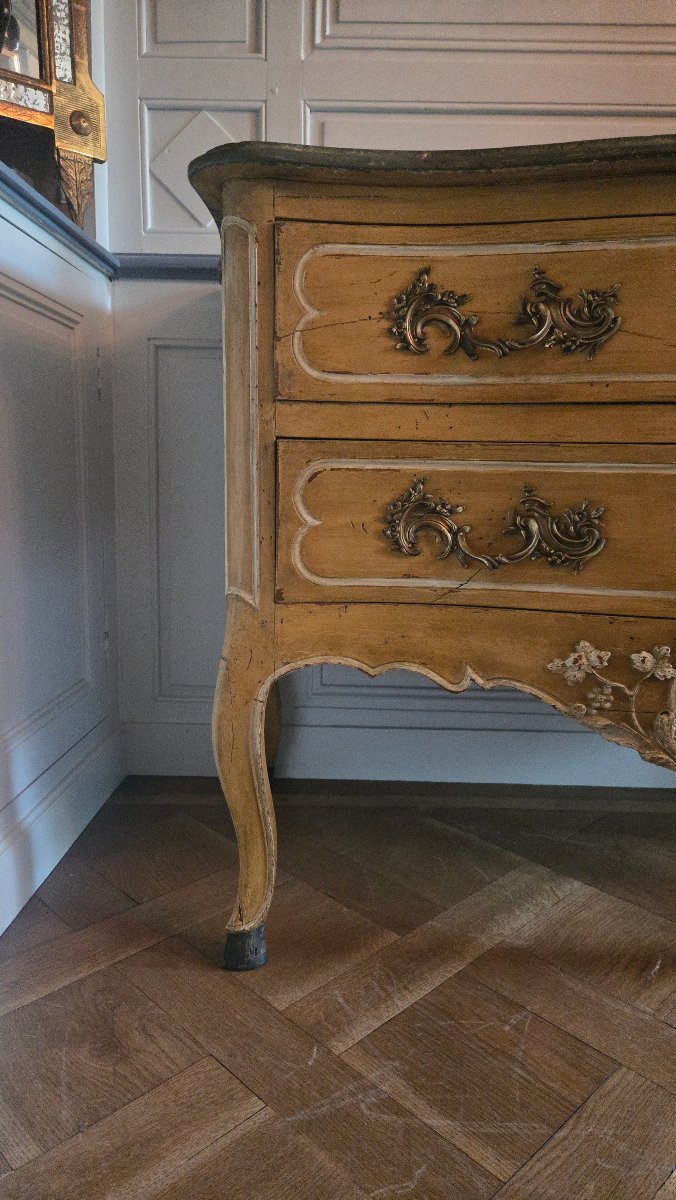 A Painted Provençal Chest Of Drawers From The Louis XV Period.  -photo-2