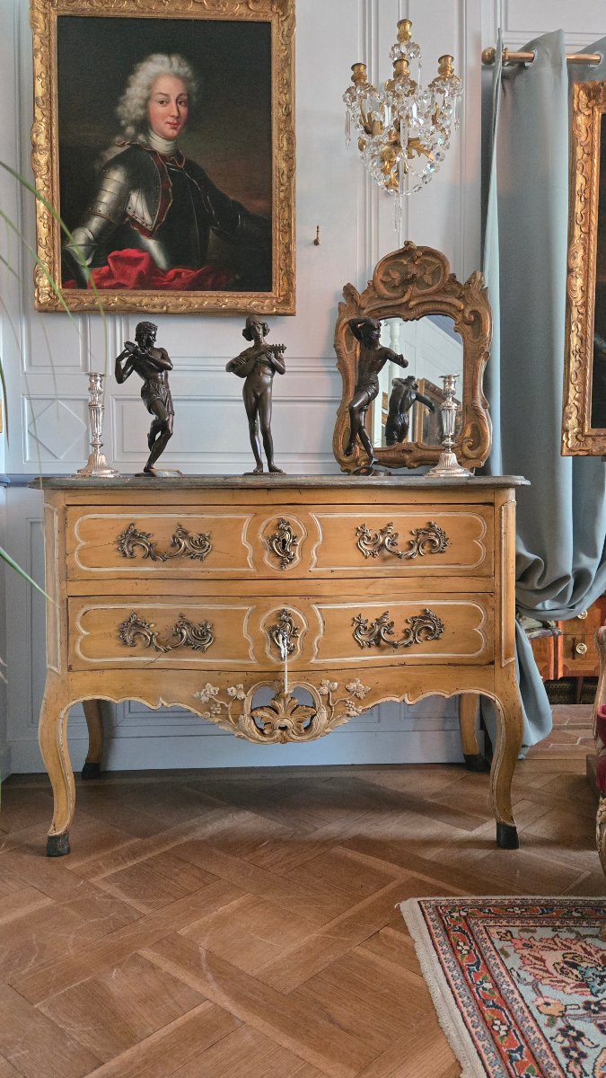 A Painted Provençal Chest Of Drawers From The Louis XV Period.  -photo-8