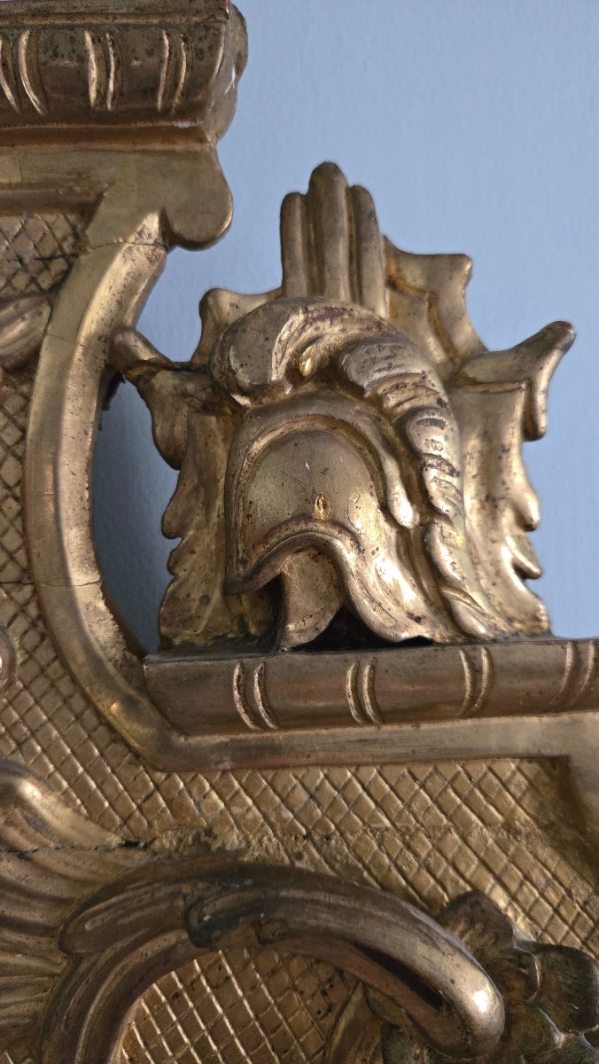 Miroir d'époque Louis XIV en bois sculpté et doré, début XVIIIÈME.-photo-2