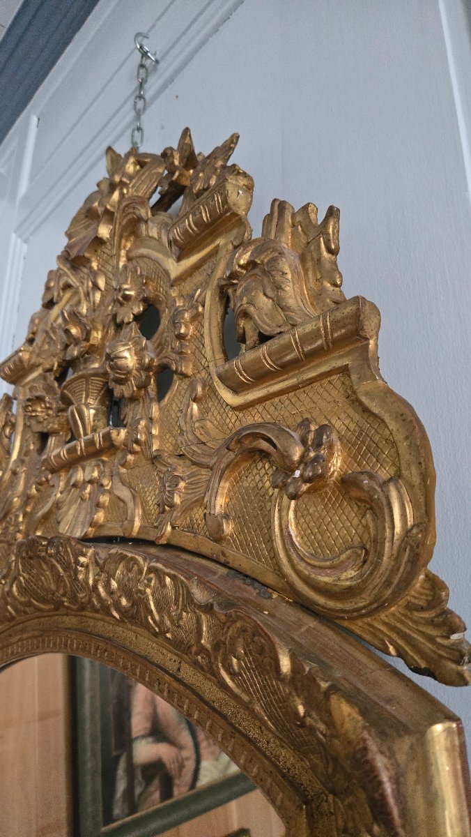 Miroir d'époque Louis XIV en bois sculpté et doré, début XVIIIÈME.-photo-3
