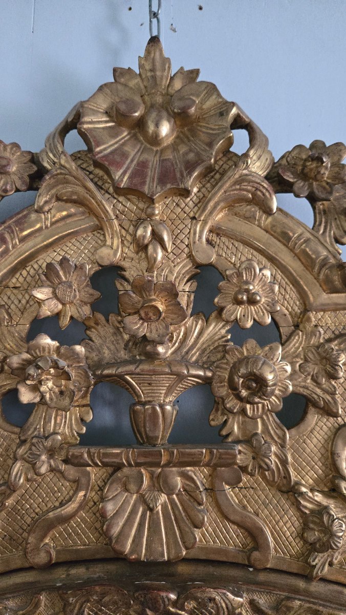 Miroir d'époque Louis XIV en bois sculpté et doré, début XVIIIÈME.-photo-2