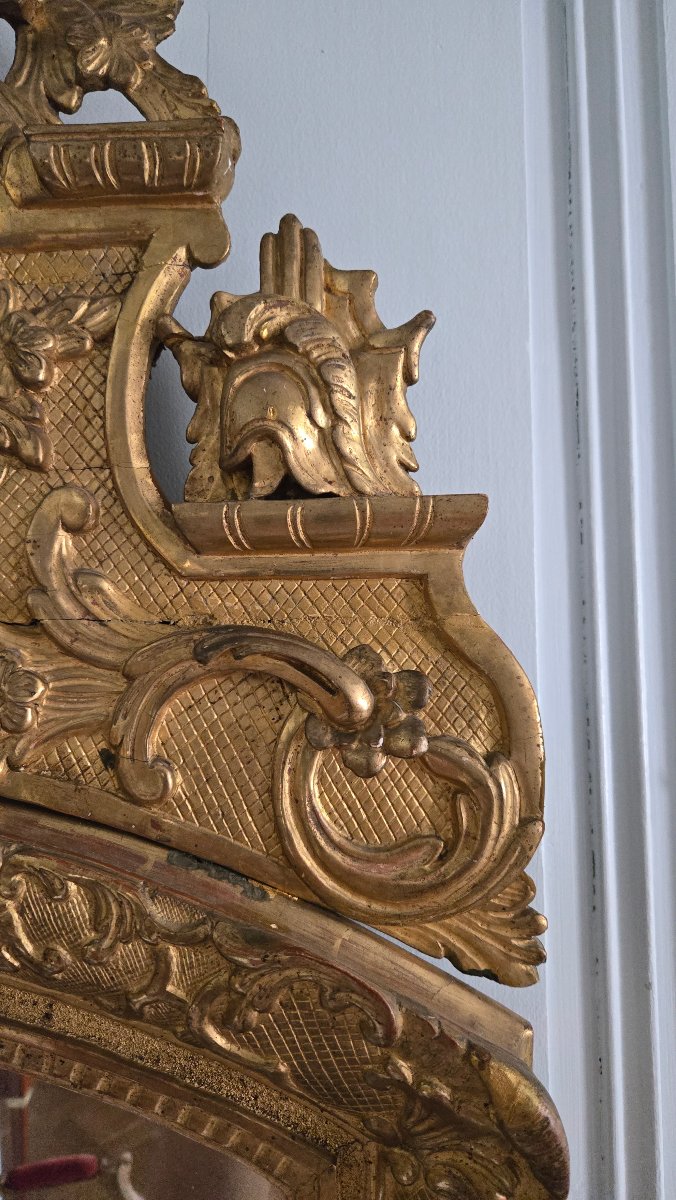 Miroir d'époque Louis XIV en bois sculpté et doré, début XVIIIÈME.-photo-6