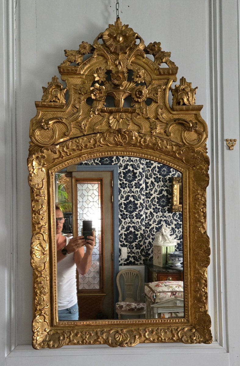 Miroir d'époque Louis XIV en bois sculpté et doré, début XVIIIÈME.-photo-8