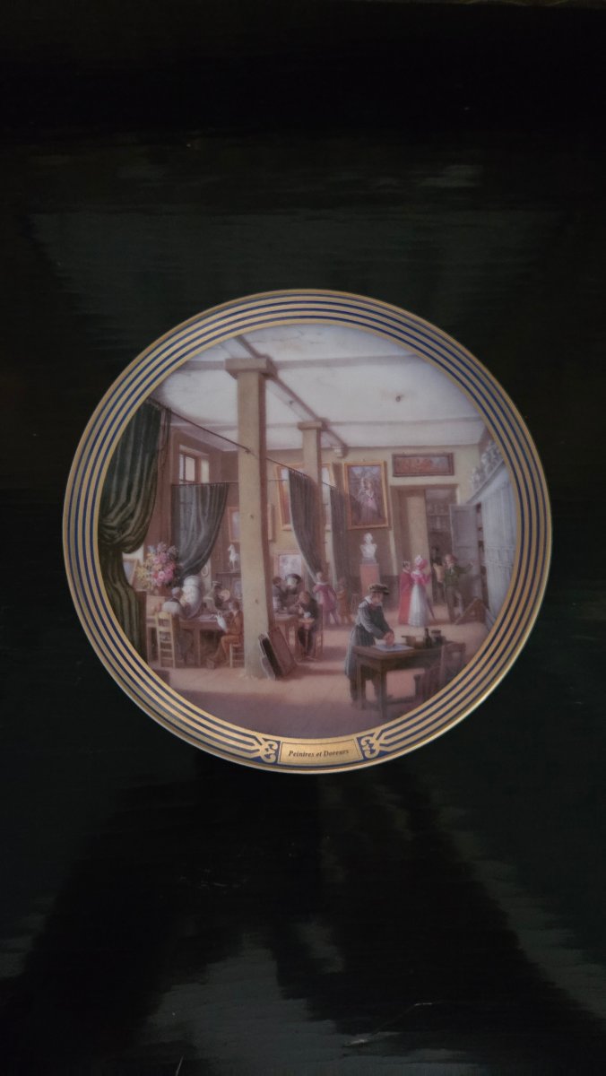 Six assiettes en porcelaine de Limoges, décor du Service des Arts industriels de Sèvres.-photo-2
