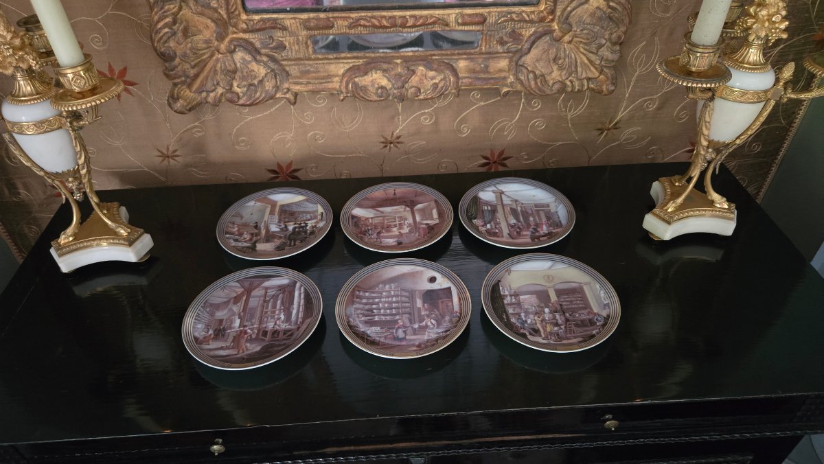 Six assiettes en porcelaine de Limoges, décor du Service des Arts industriels de Sèvres.-photo-8
