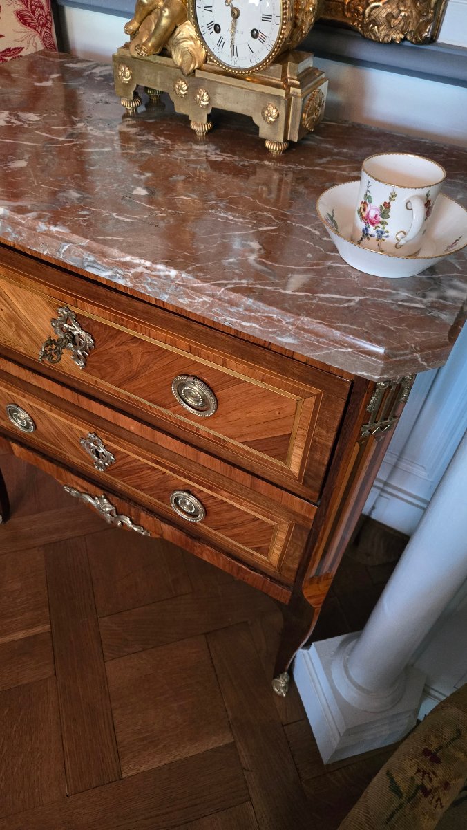 Petite commode Transition Louis XV - Louis XVI, époque XVIIIᵉ siècle.  -photo-2