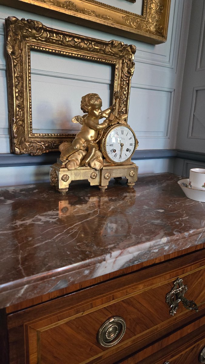 Pendule d'époque Louis XVI à l'allégorie de l'Amour, signée Debon à Paris. Époque Louis XVI.-photo-2