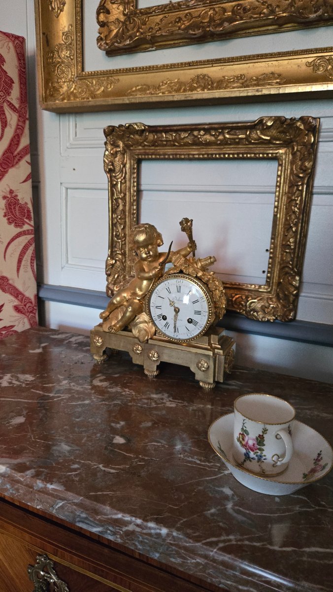 Pendule d'époque Louis XVI à l'allégorie de l'Amour, signée Debon à Paris. Époque Louis XVI.-photo-4