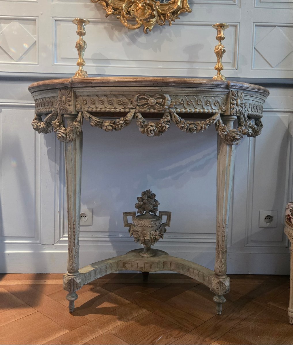 Console demi-lune d'époque Louis XVI en noyer sculpté et peint. Travail méridional, XVIIIe